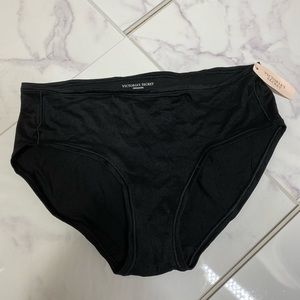 Victoria’s Secret black NWT hip hugger panty sz L